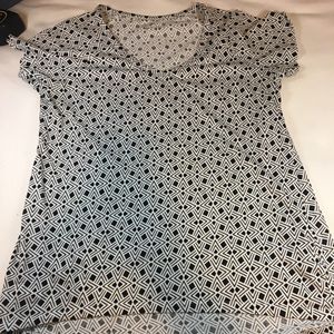 Geometric pattern T-shirt